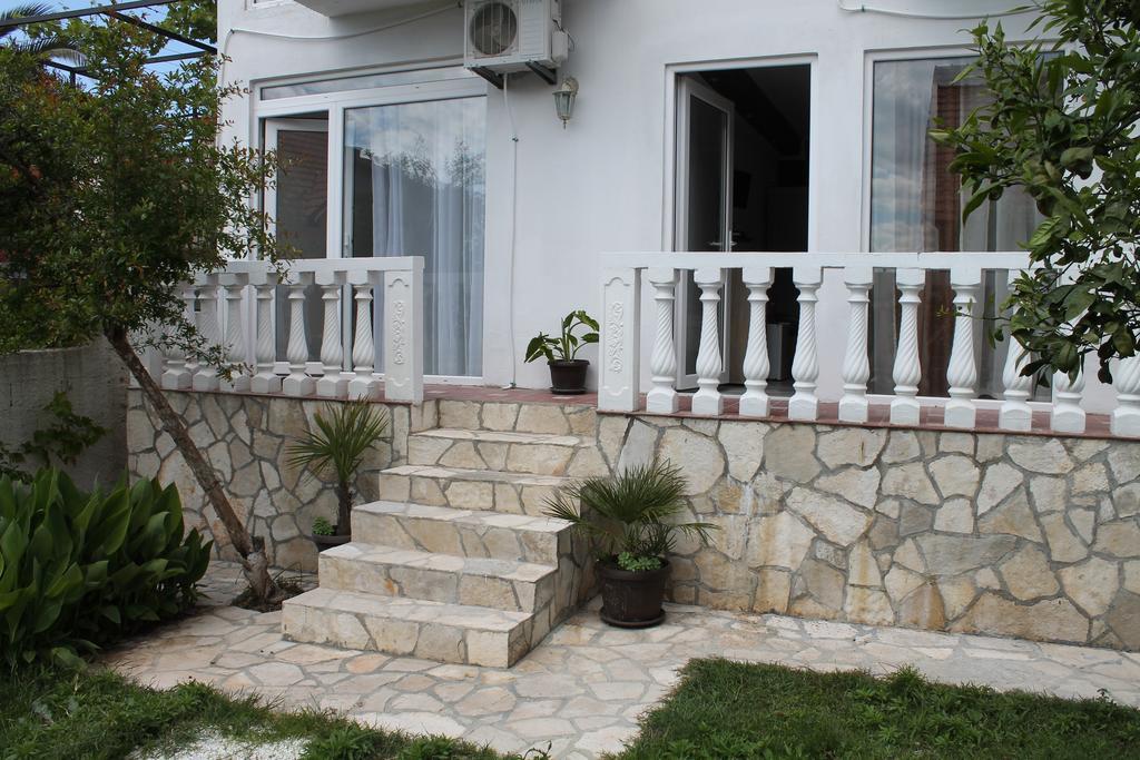 Rooms And Apartments Milana Bar Kültér fotó